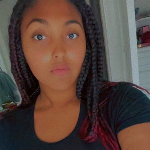 Meet your Posher, Taylia